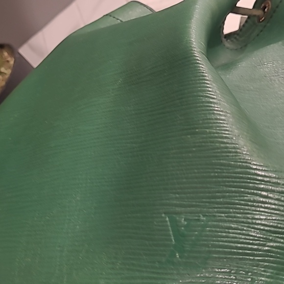 SOLD - Authentic Louis Vuitton - Picture 5 of 14